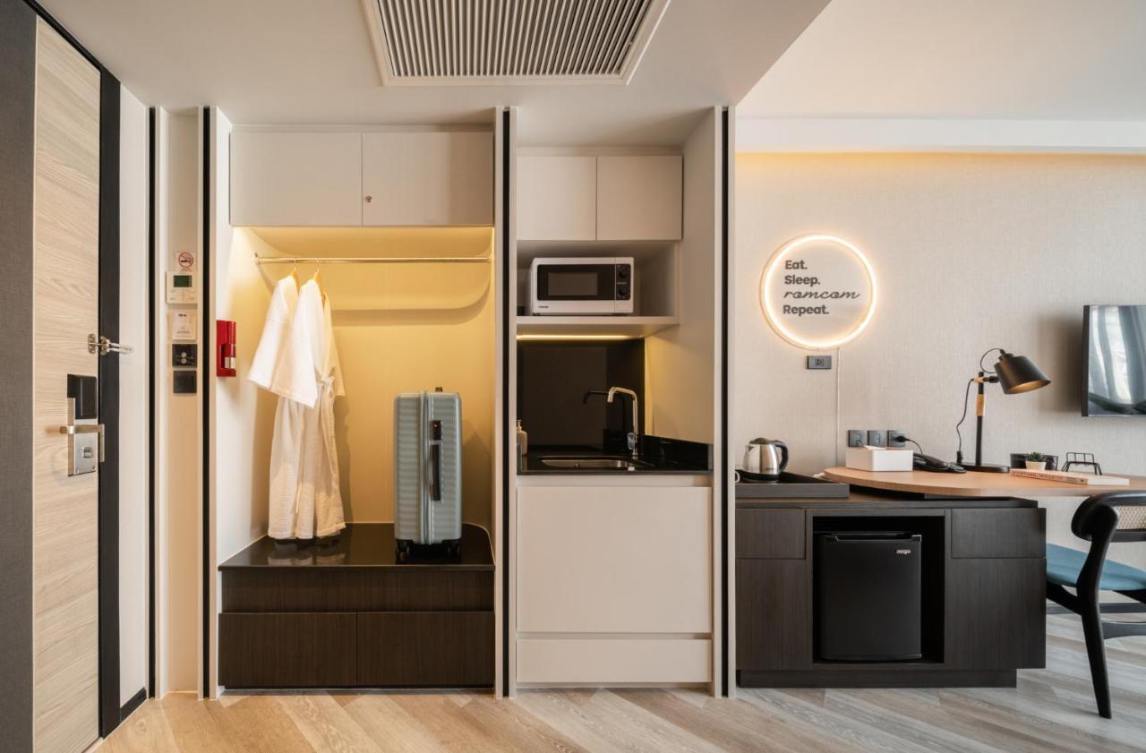 Seekers Finders Rama IV Hotel Surestay Collection By BW Bangkok Luaran gambar