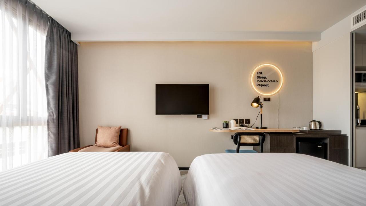 Seekers Finders Rama IV Hotel Surestay Collection By BW Bangkok Luaran gambar